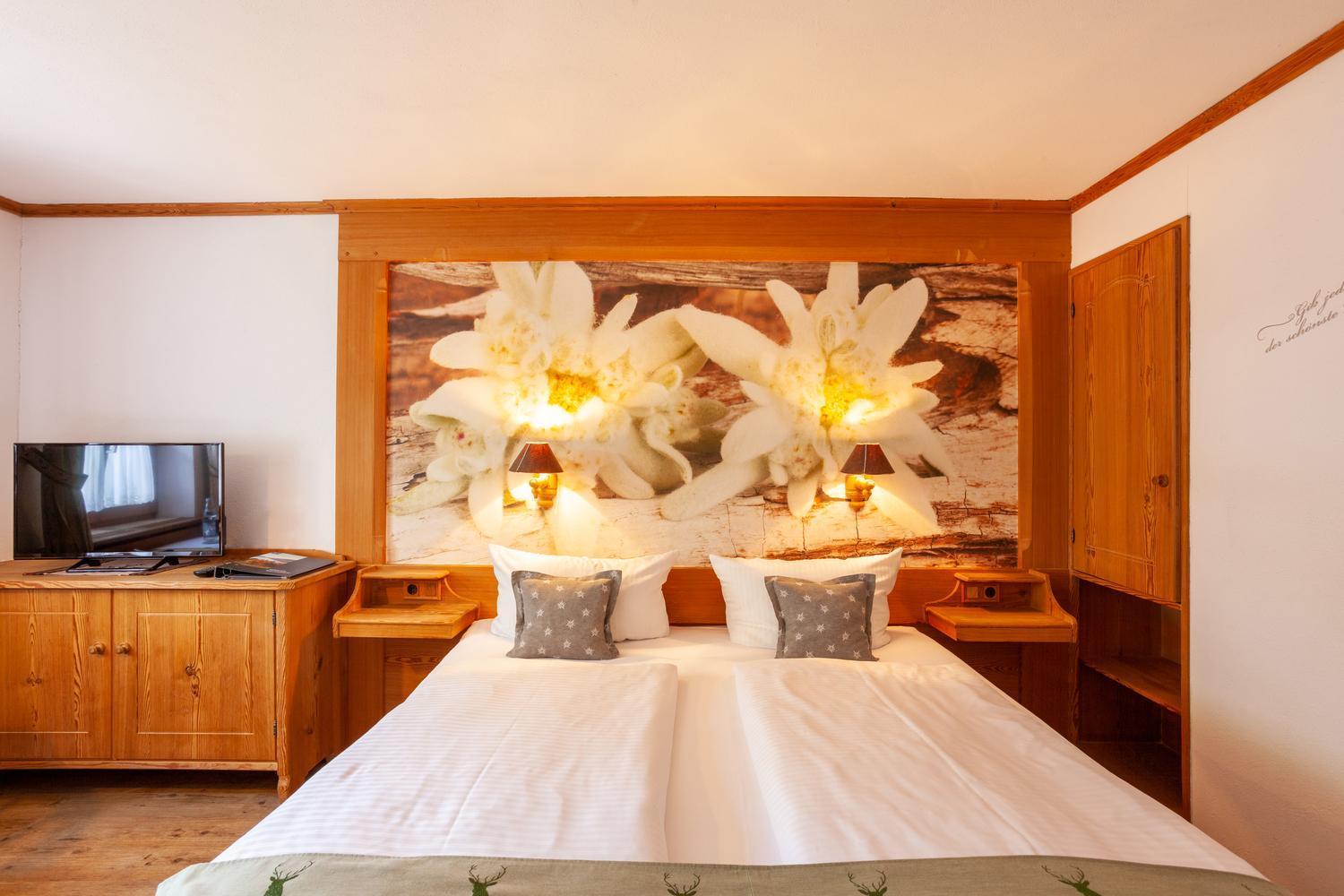 Hotel Lustiger Hirsch à Akams Extérieur photo
