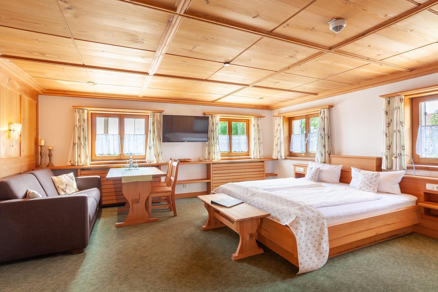Hotel Lustiger Hirsch à Akams Extérieur photo