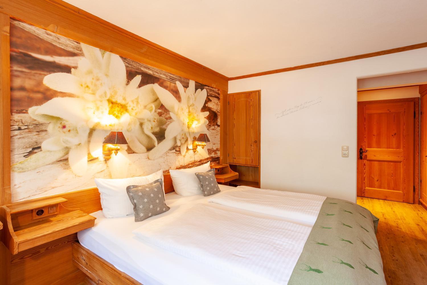 Hotel Lustiger Hirsch à Akams Extérieur photo