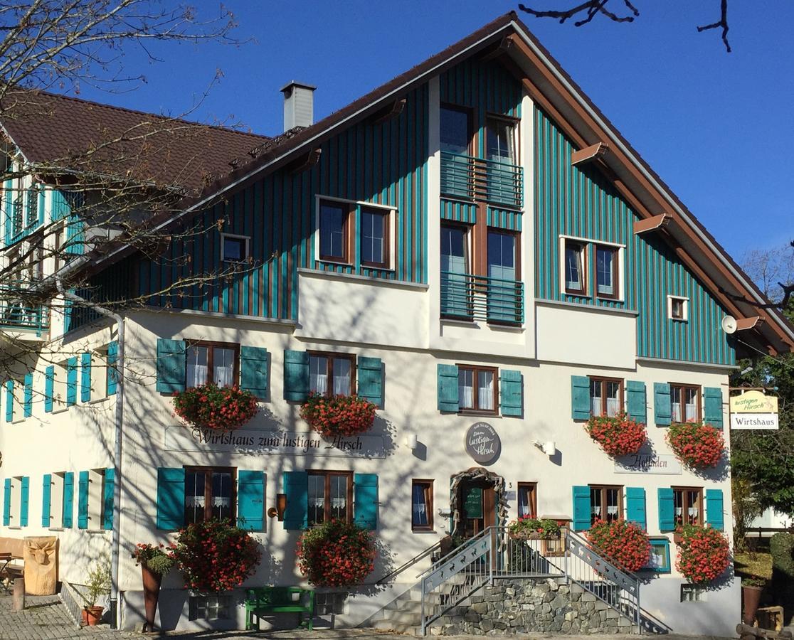 Hotel Lustiger Hirsch à Akams Extérieur photo