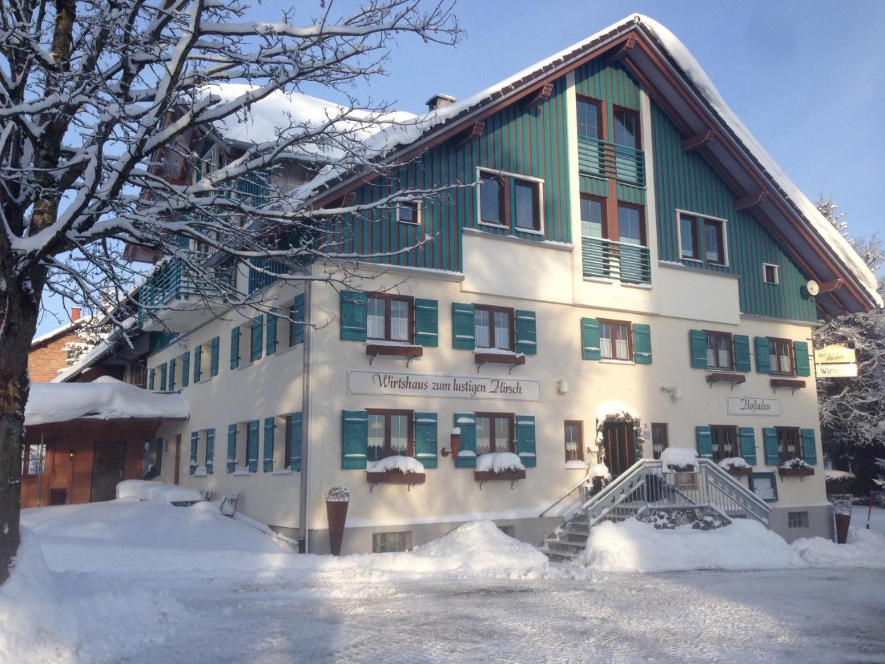 Hotel Lustiger Hirsch à Akams Extérieur photo