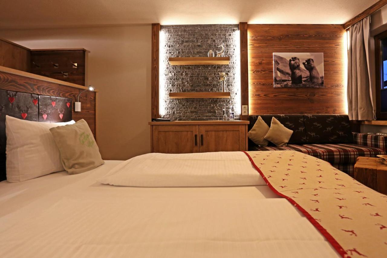 Hotel Lustiger Hirsch à Akams Extérieur photo
